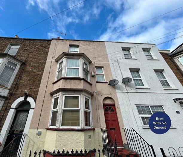 1 Bedroom Flat To Rent In Hardres Street, Ramsgate, Kent, CT11