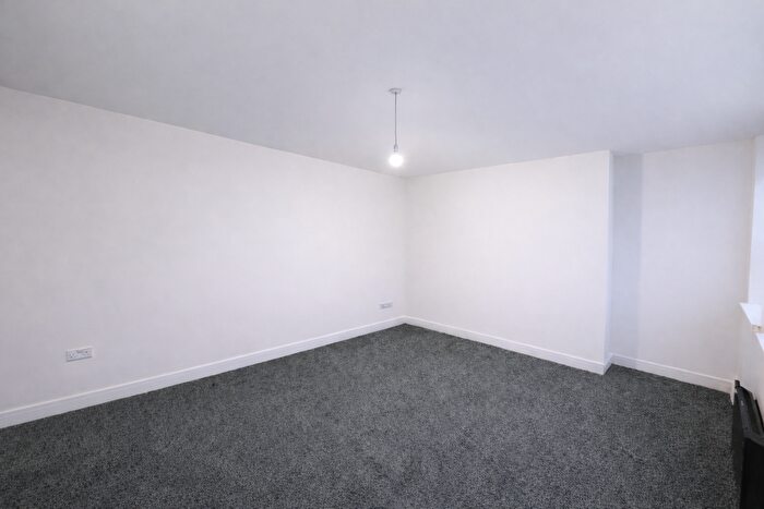 1 Bedroom Flat To Rent In Commercial Street, Newport, NP20