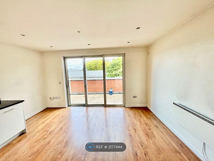 2 Bedroom Flat To Rent In Latitude Apartments, London, N16
