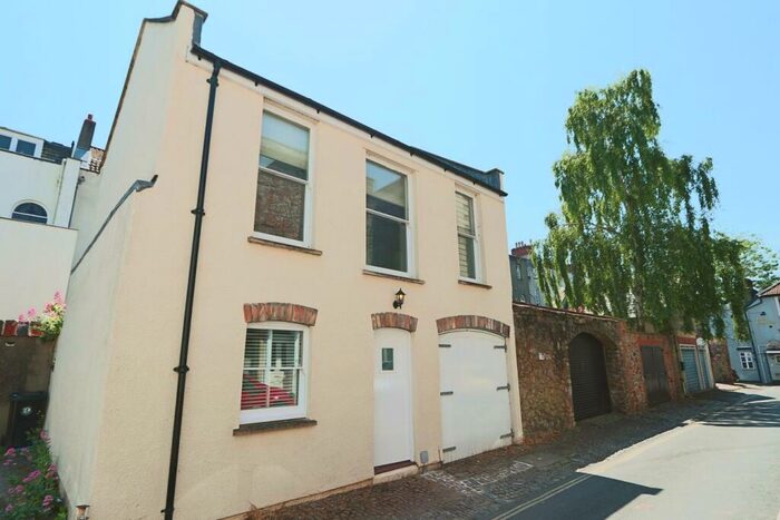 1 Bedroom Apartment To Rent In Portland Street, Bristol, BS8