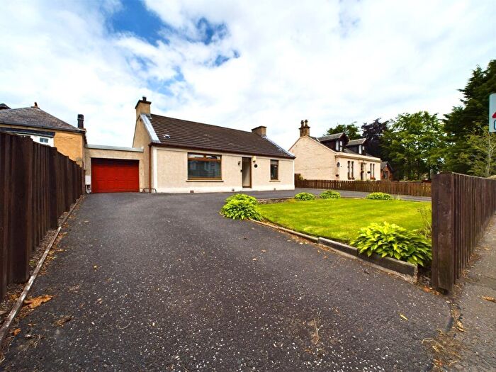 3 Bedroom Detached Bungalow For Sale In Bonkle Road, Newmains, ML2