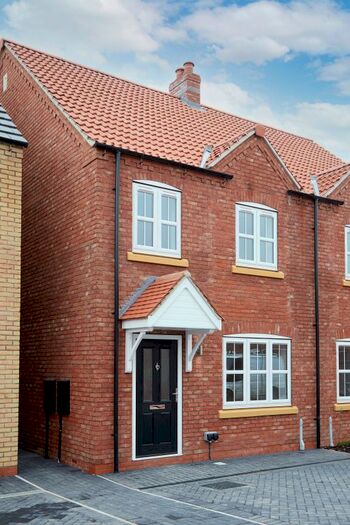 3 Bedroom Semi-Detached House To Rent In Milner Avenue, Preston, HU12