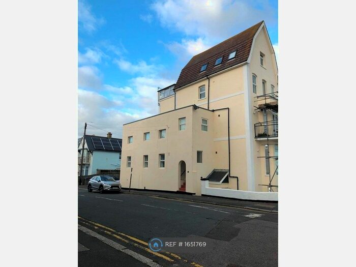 1 Bedroom Flat To Rent In West Parade, Hythe, CT21