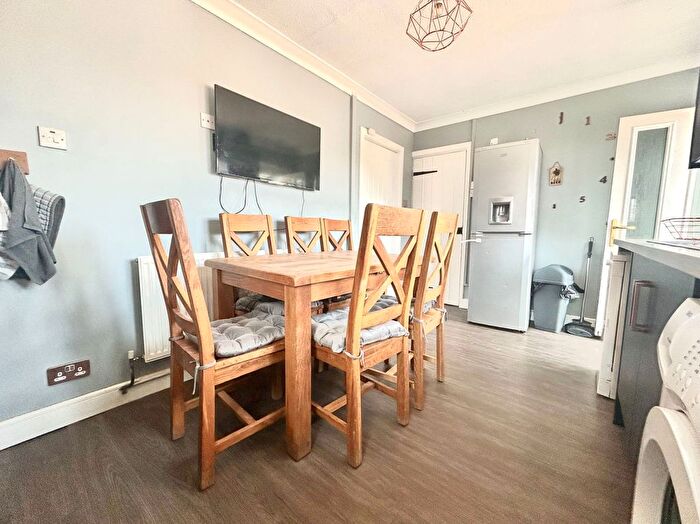 3 Bedroom End Of Terrace House For Sale In Hartland Avenue, Coseley, WV14