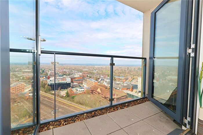 1 Bedroom Flat To Rent In Guildford Road, Woking, Surrey, GU22