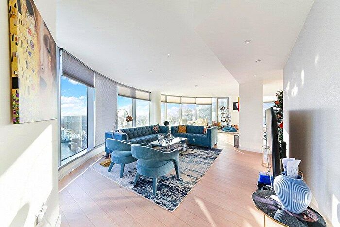 3 Bedroom Penthouse To Rent In Charrington Tower, Biscayne Avenue, London, E14