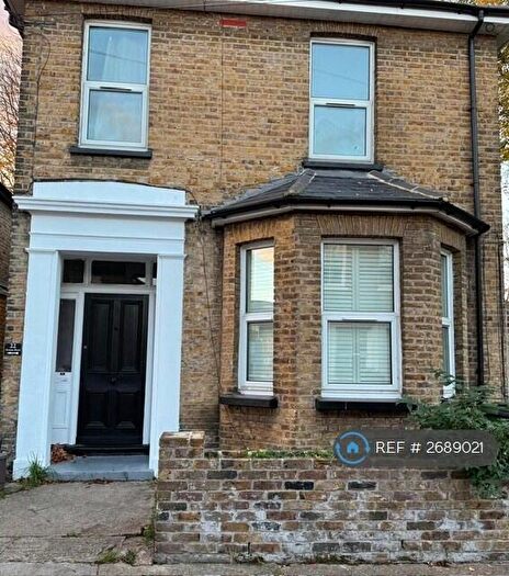 4 Bedroom Maisonette To Rent In Avenue Road, Kingston Upon Thames, KT1