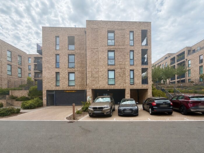 1 Bedroom Flat To Rent In Canal Street, Campbell Park, MK9