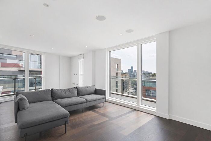 3 Bedroom Flat To Rent In Gatliff Road, Moore House, SW1W