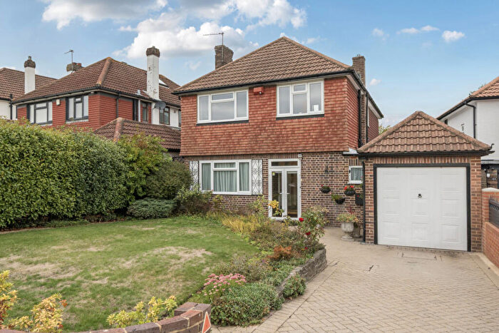 4 Bedroom Detached House For Sale In Winn Road, Lee, SE12