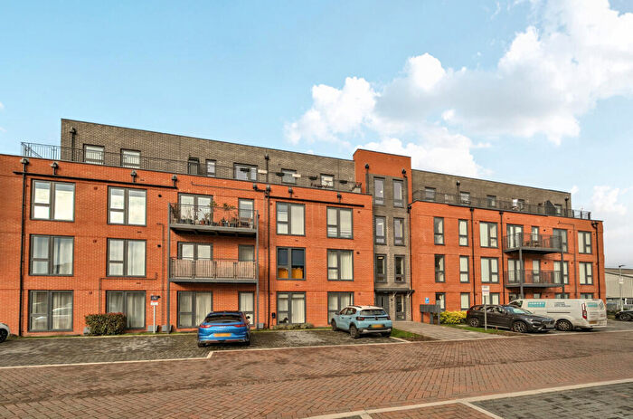 2 Bedroom Apartment For Sale In Cox Terrace, Reading, Berkshire, RG1