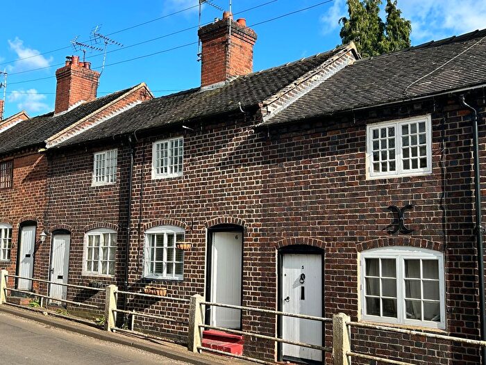1 Bedroom Cottage For Sale In Tittensor Road, Tittensor, ST12