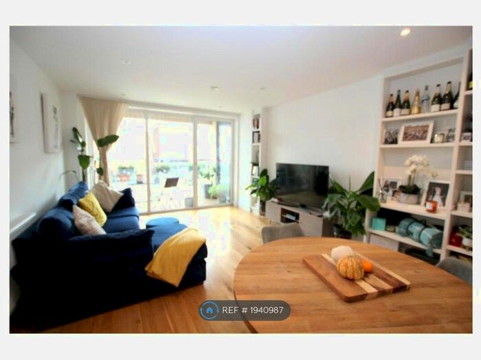 1 Bedroom Flat To Rent In Grove Place, London, SE9