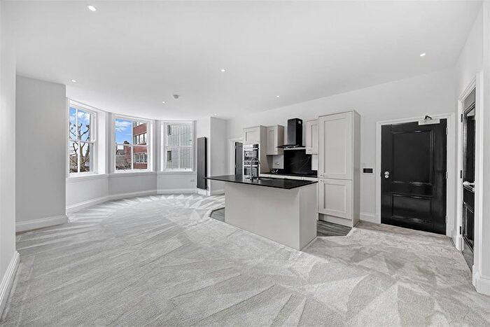 2 Bedroom Flat To Rent In Apartment, New Square, Chesterfield, Derbyshire, S40