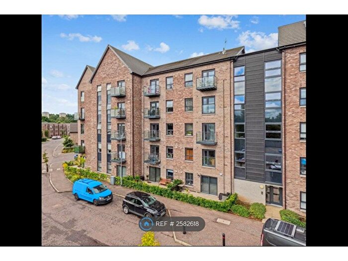 2 Bedroom Flat To Rent In Glasgow, Glasgow, G43