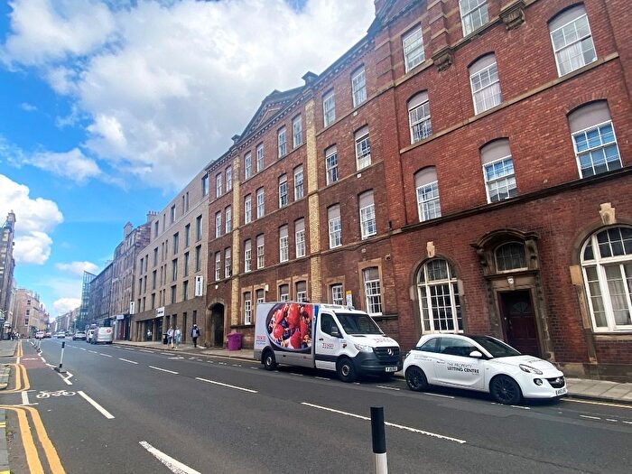 3 Bedroom Flat To Rent In Causewayside, Newington, Edinburgh, EH9