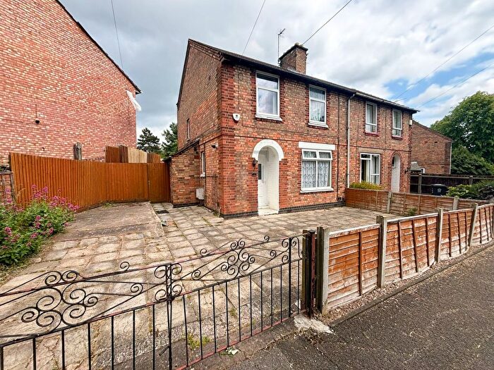 3 Bedroom Semi-Detached House To Rent In Sutton Road, Leicester, LE2