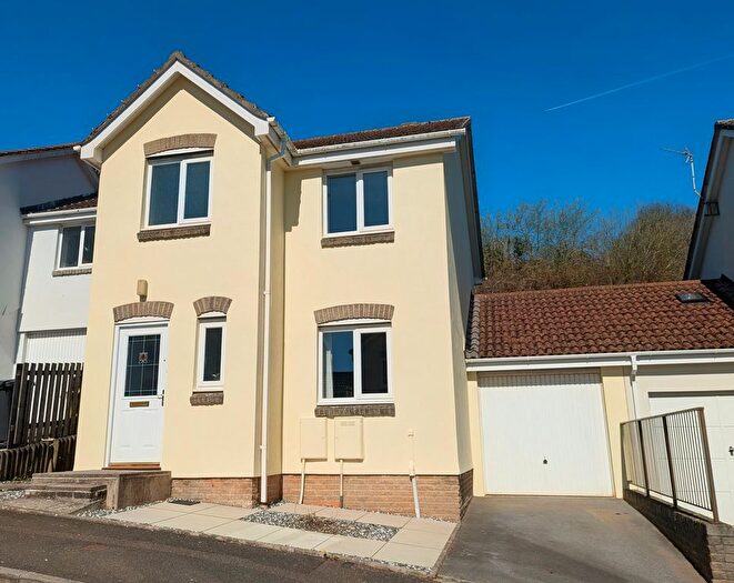 3 Bedroom Detached House For Sale In Leeward Lane, Torquay, TQ2