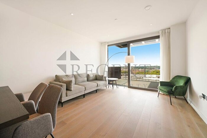 2 Bedroom Apartment To Rent In The Modern, Embassy Gardens, SW11