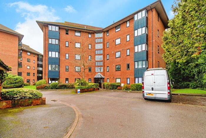 3 Bedroom Flat For Sale In Glen Eyre Road, Southampton, Hampshire, SO16
