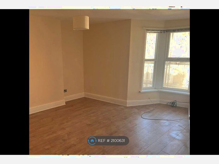 2 Bedroom Flat To Rent In Central Drive, Morecambe, LA4