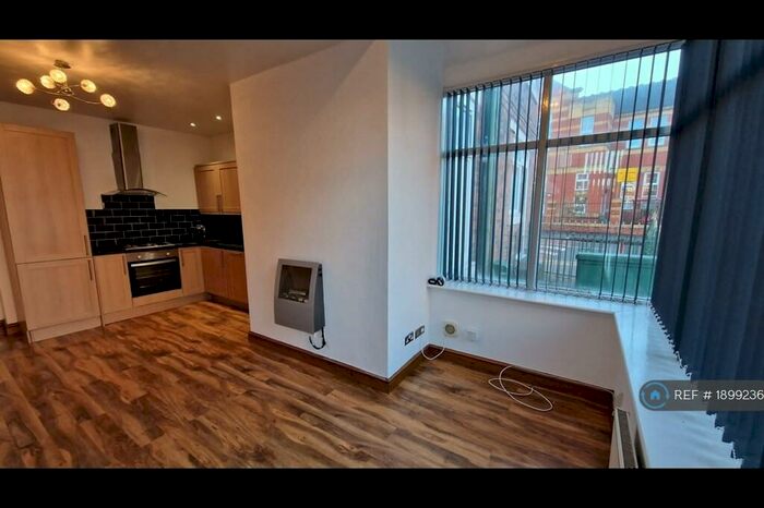 2 Bedroom Flat To Rent In Didsbury, Manchester, M20