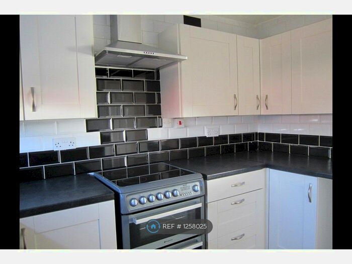 3 Bedroom End Of Terrace House To Rent In Brookdale, Widnes, WA8