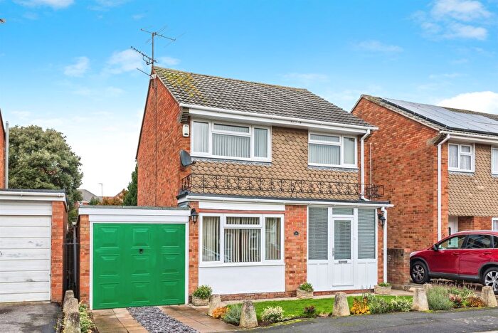 3 Bedroom Detached House For Sale In Cadley Close, Swindon, SN2