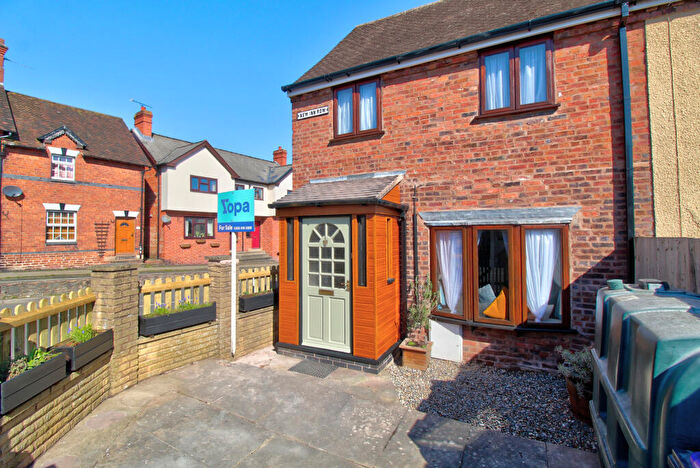 2 Bedroom Cottage For Sale In New Inn Row, Kidderminster, DY14