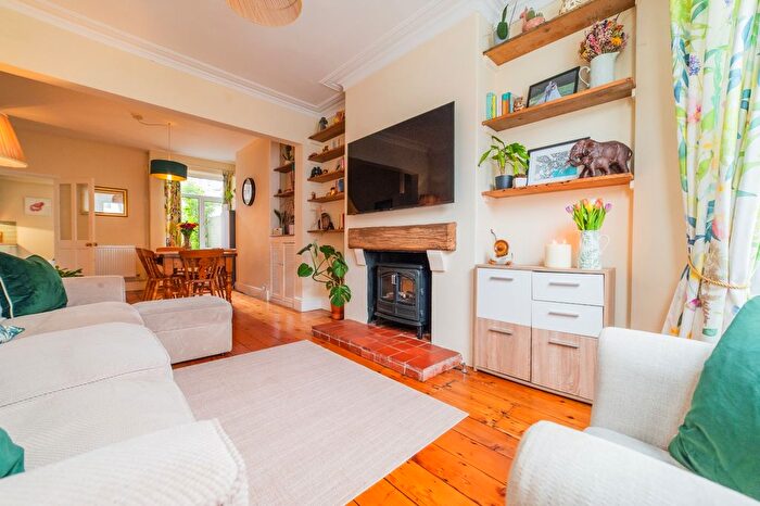 3 Bedroom Terraced House For Sale In Dogfield Street, Cathays, CF24