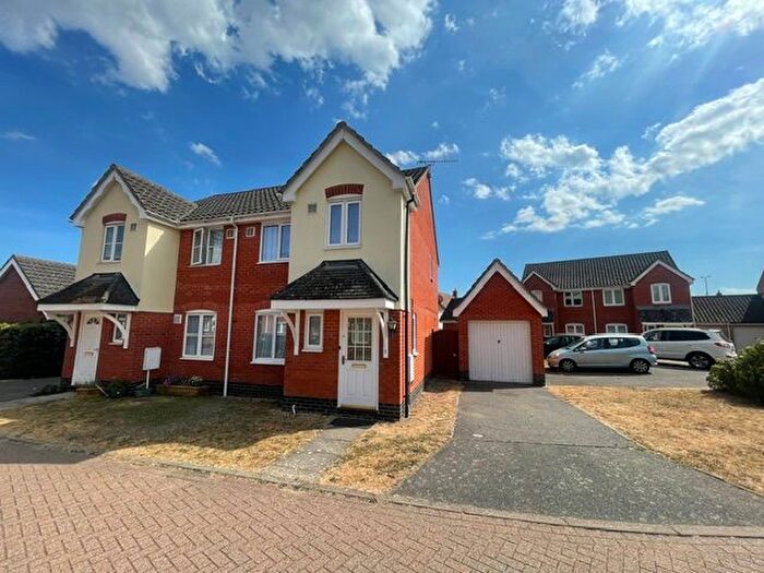 3 Bedroom Semi Detached House To Rent In Borrett Place, Woodbridge, IP12