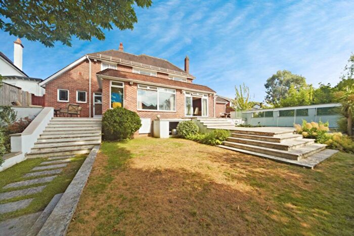 4 Bedroom Detached House For Sale In Russell Hill, Purley, CR8