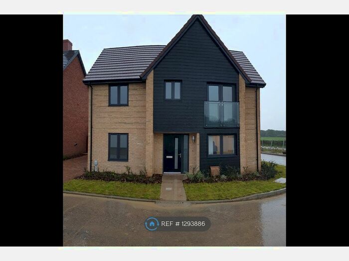 4 Bedroom Detached House To Rent In Saddleback Close, Kingsnorth, Ashford, TN25