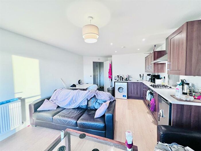 2 Bedroom Apartment To Rent In Park View Court, West Bridgford, Nottingham, NG2