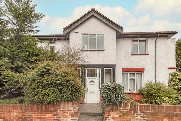 4 Bedroom Flat To Rent In Ellesmere Road, London, W4