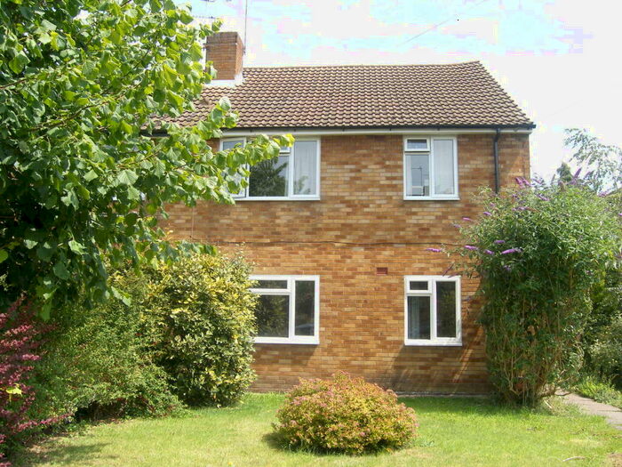 2 Bedroom Flat To Rent In Acacia Road, Leamington Spa, CV32