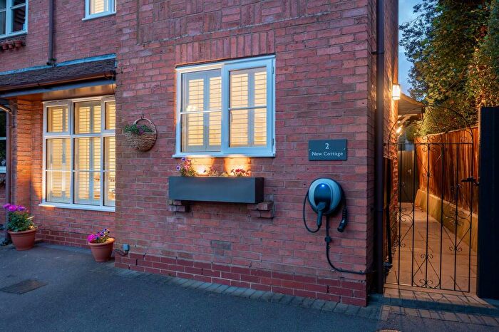 3 Bedroom Semi Detached House For Sale In Off Fieldgate Lane, Kenilworth, CV8