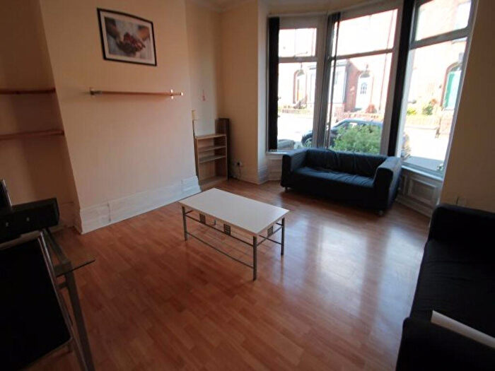 1 Bedroom House To Rent In Wesley Road, Leeds, LS12