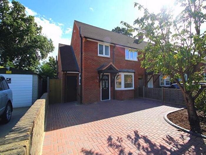 3 Bedroom Semi-Detached House To Rent In Anslow Gardens, Iver, SL0
