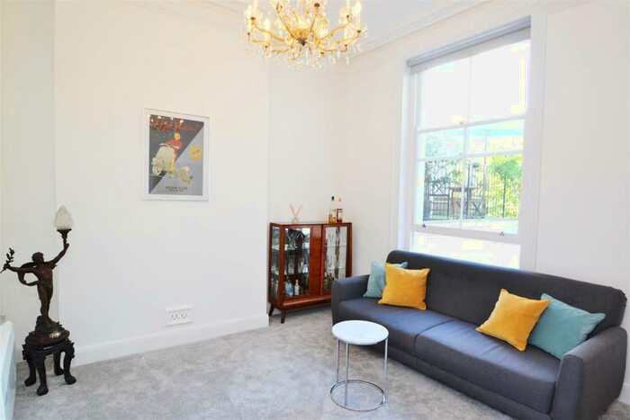 1 Bedroom Flat To Rent In Upper Rock Gardens, Brighton, BN2