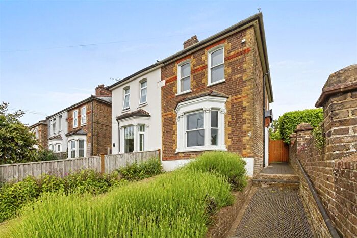 3 Bedroom Semi-detached House For Sale In Hughenden Road, High Wycombe (Walk Of Station), HP13