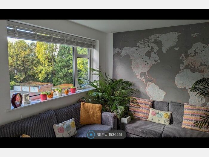 2 Bedroom Flat To Rent In Milcote Road, Solihull, B91