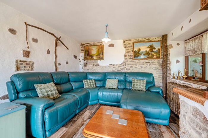 2 Bedroom Bungalow For Sale In Brains Green, Blakeney, Forest Of Dean, Gloucestershire, GL15