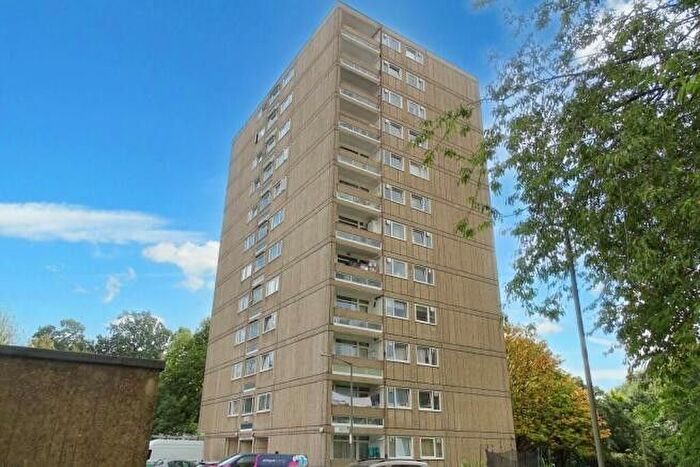 1 Bedroom Flat To Rent In Fontley Way, Roehampton, SW15