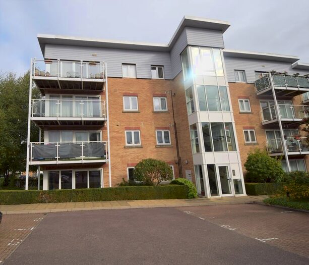 2 Bedroom Flat To Rent In Primrose Close, Luton, LU3