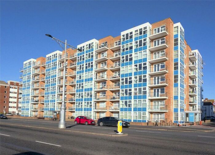 3 Bedroom Apartment To Rent In Kingsway, Hove, East Sussex, BN3