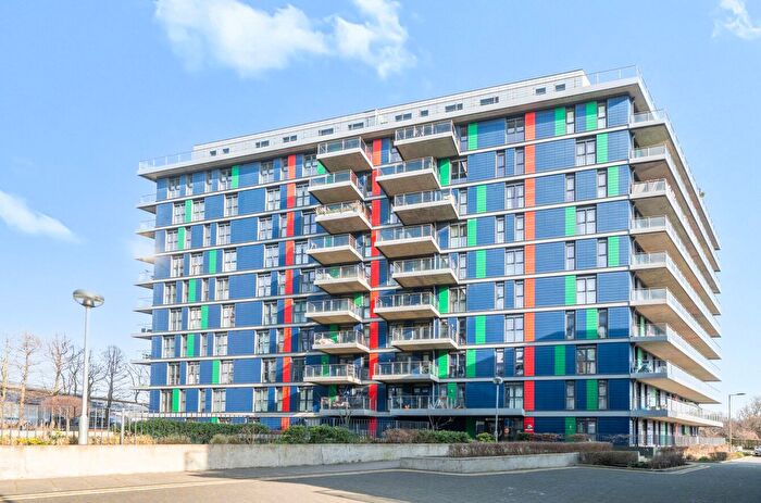 2 Bedroom Flat For Sale In Hatton Road, Wembley, HA0