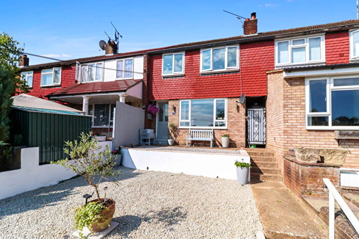 3 Bedroom Terraced House For Sale In Lynton Road, Chesham, Buckinghamshire, HP5