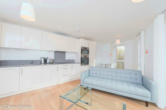 2 Bedroom Apartment To Rent In No The Avenue, Ivy Point, Bow, E3