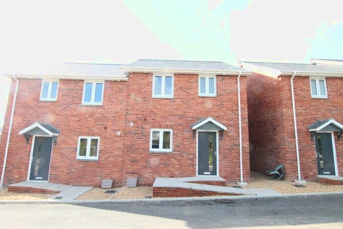 3 Bedroom Semi-Detached House To Rent In Gunville Road, Newport, Isle Of Wight, PO30